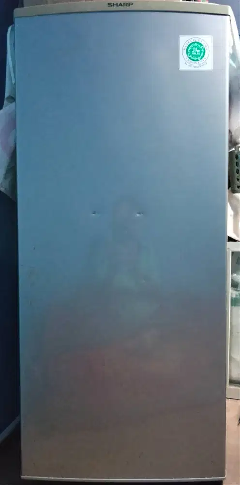 Freezer merk Sharp pemakaian Baru setahun model lemari pembeku