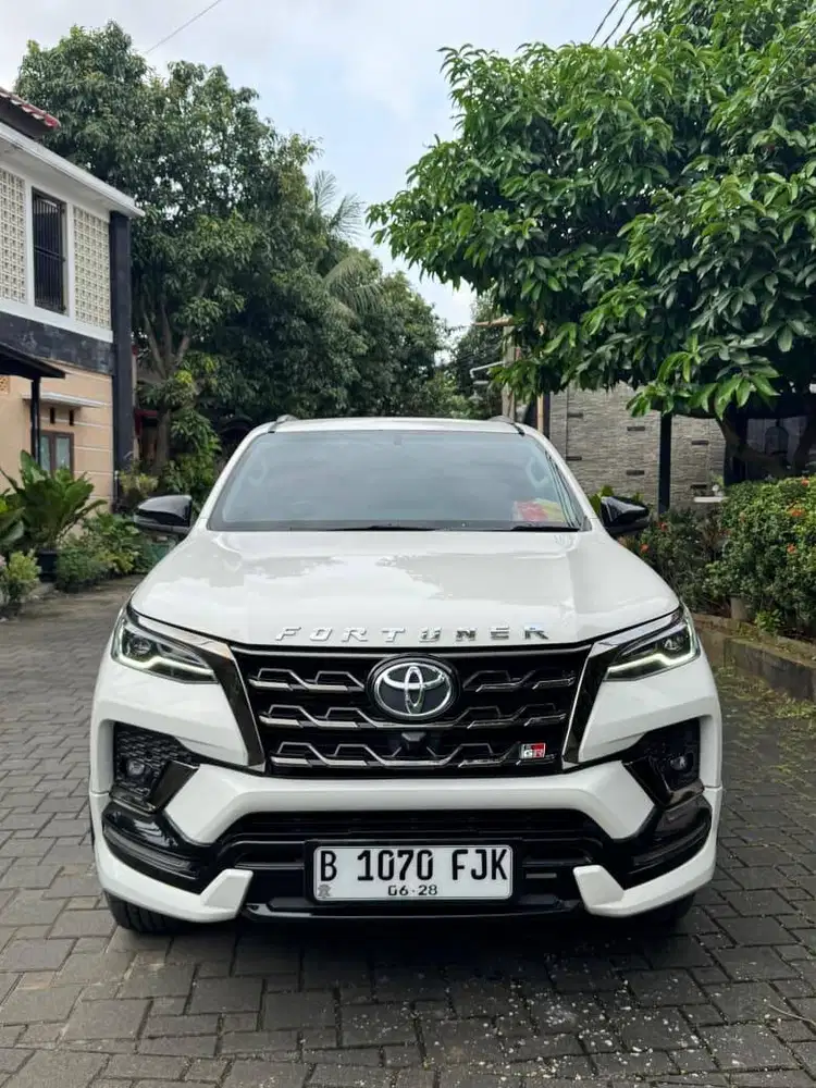 KM ANTIK 14RB TOYOTA FORTUNER 2.8 GR SPORT AT 2023