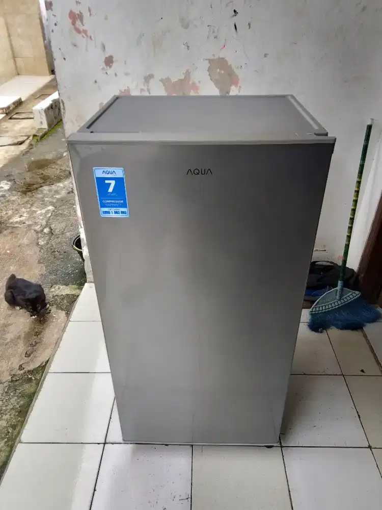 KULKAS 1 PINTU AQUA
