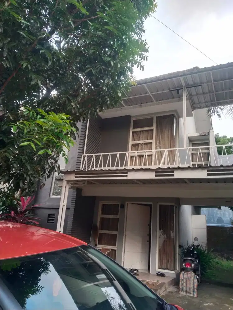 DIJUAL RUMAH 2 LANTAI BESERTA ISINYA DI PERUMAHAN BUKIT BARUGA