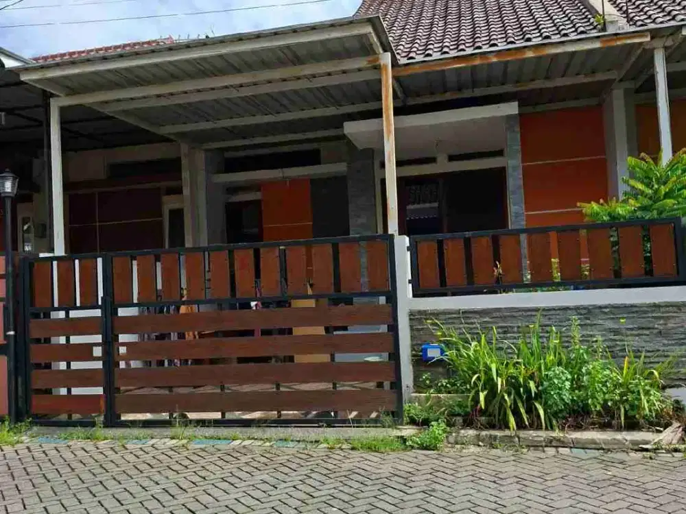 Dijual rumah modern minimalis di Pandanwangi Kota Malang, Lokasi strategis hanya 10 menit dari Balaikota, Stasiun, Terminal.