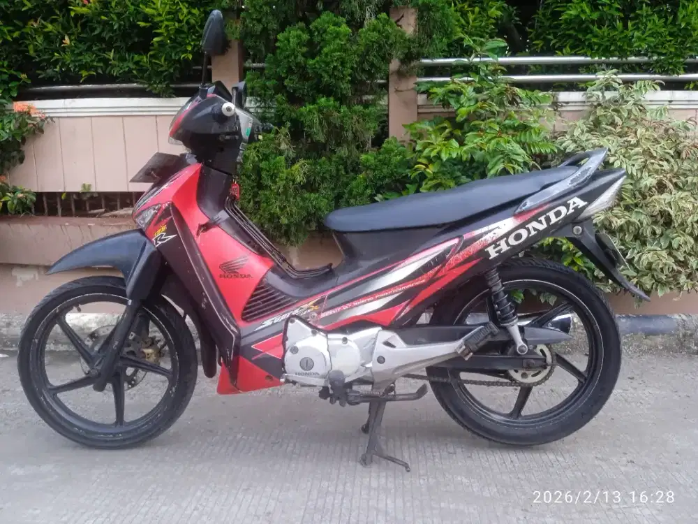 Dijual Honda Supra X 125 thn 2007 mulus komplit pajak panjang