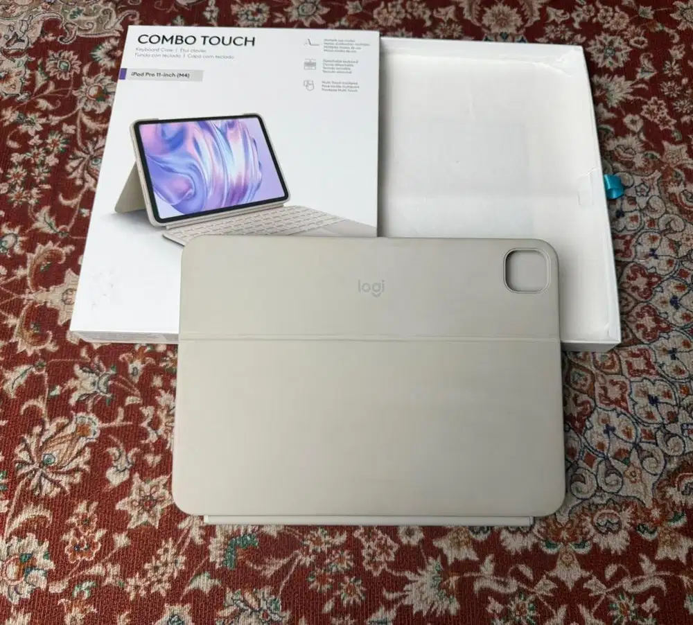 Logitech Combo Touch iPad Pro M4 iPad Pro M5