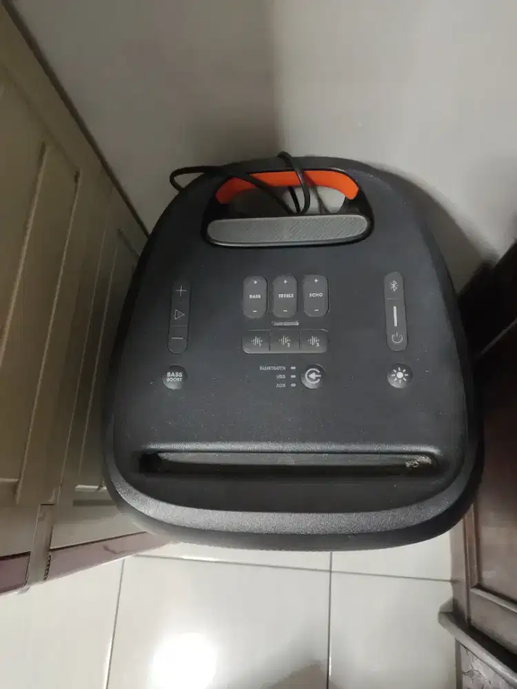 Speaker aktif JBL party box310