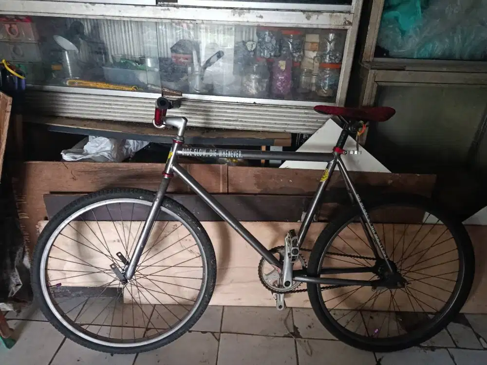 Jual cepat sepeah fixie sesuai gambar