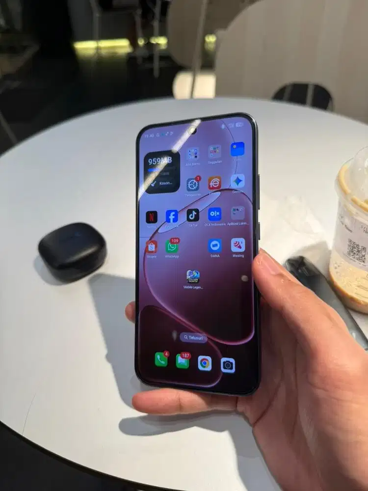 (Jual) OPPO A6 Pro 8/128GB Like new