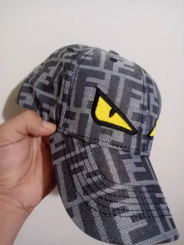 Jual cpt topi Fendi ori