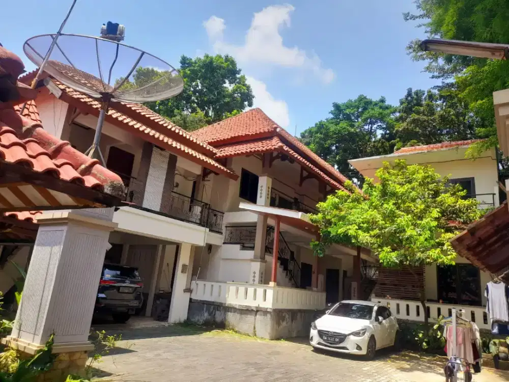Rumah dan Dkos Telaga Bodas mewah