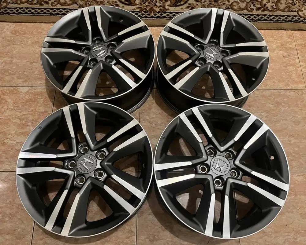 Velg ori honda odyssey R17