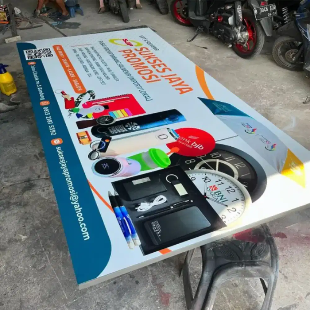 Acrylic Huruf Timbul & Neon Box Custom