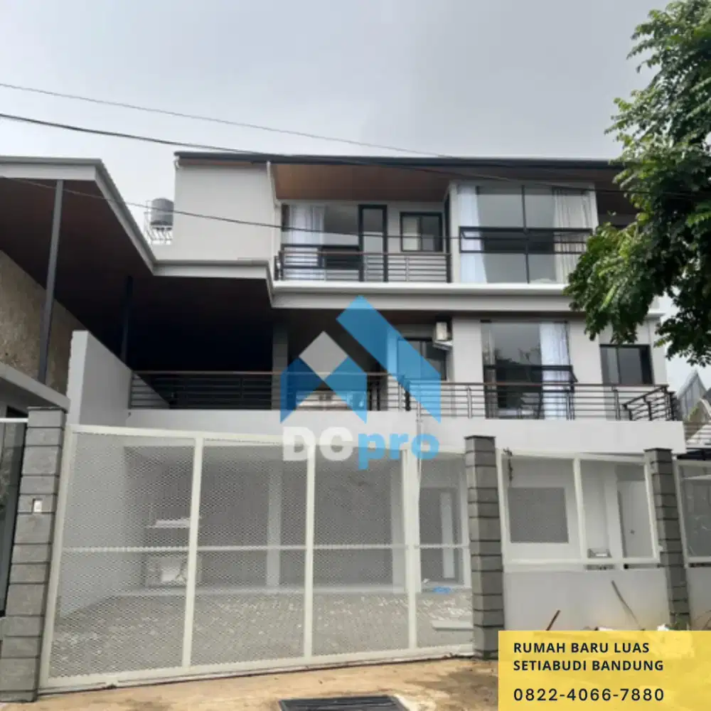 Rumah tropis luas Setiabudi bandung