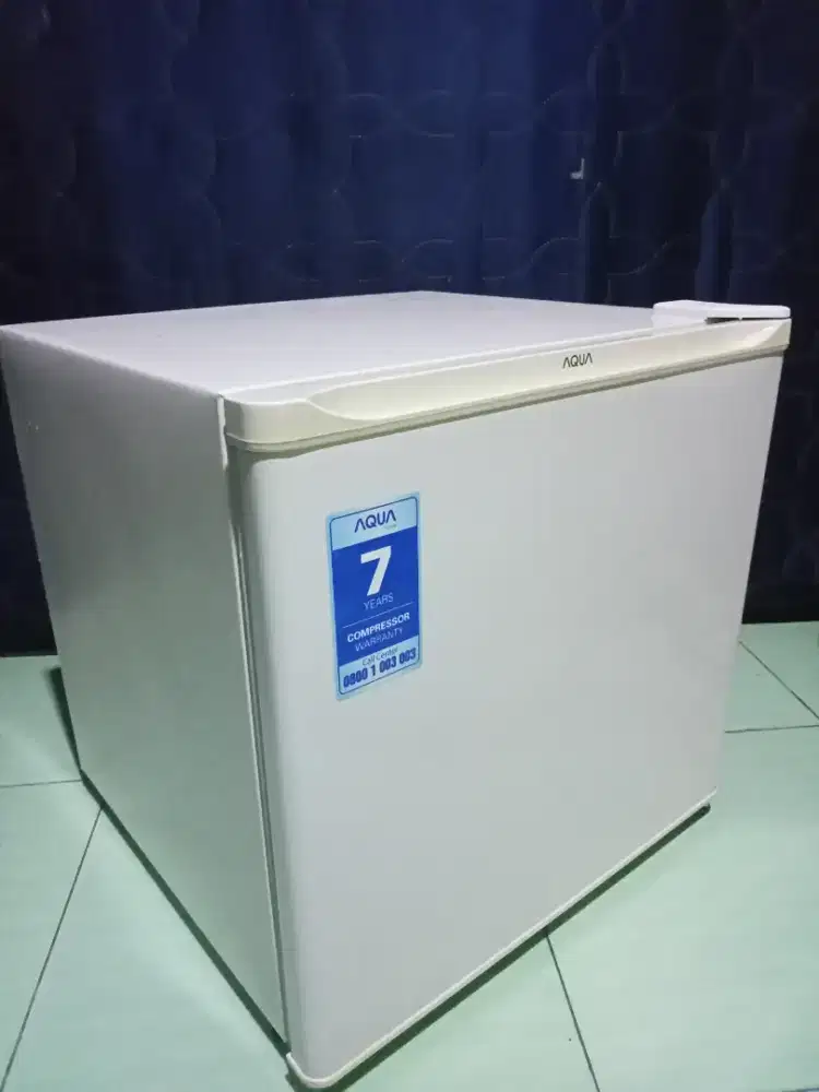 Kulkas mini Aqua mesin original