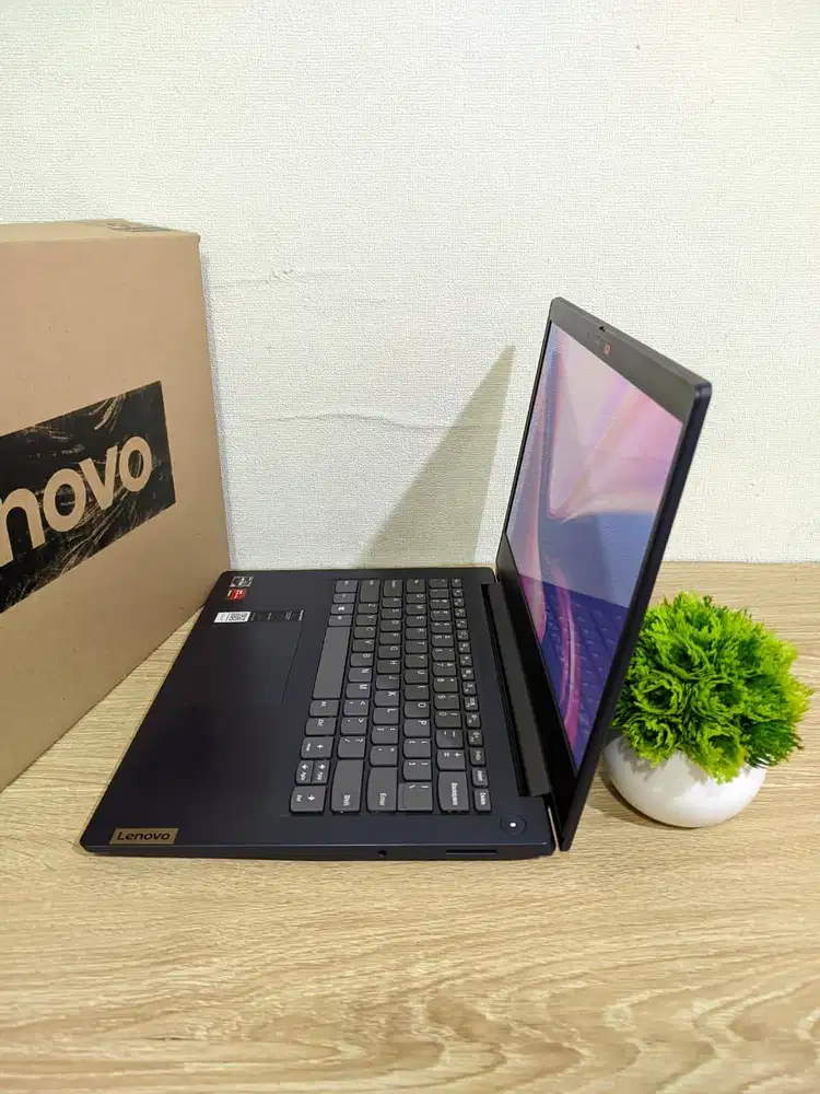 LAPTOP GAMING NEW LENOVO IDEAPAD SLIM 3 AMD RYZEN 3 RAM 8/256GB MURAH