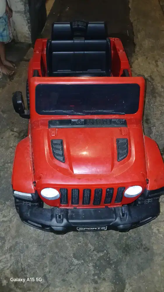 Mainan anak mobil remote