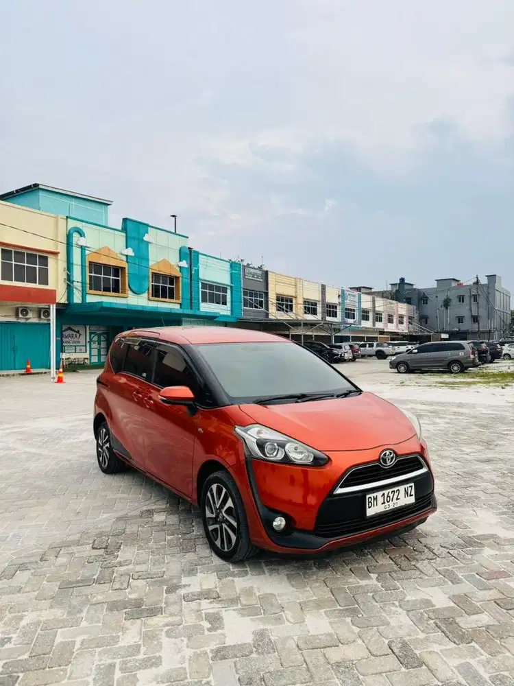 Sienta V 2016 km 68.000 Full ori