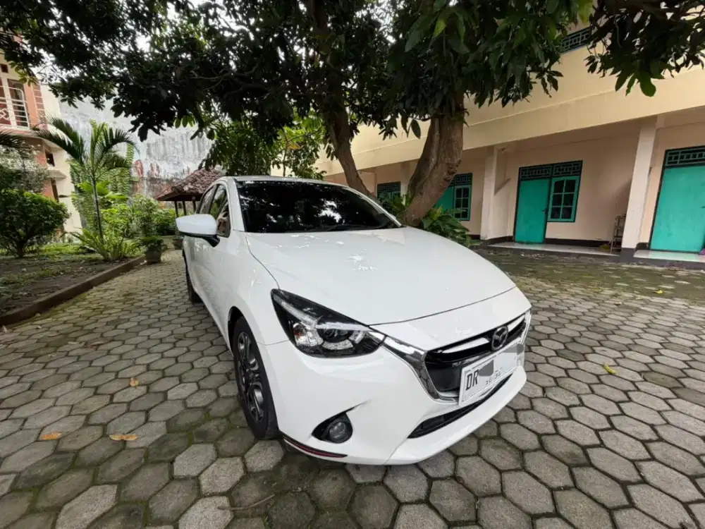 Dijual Mazda 2 Hatchback AT 2015 - Tipe Tertinggi (GT)