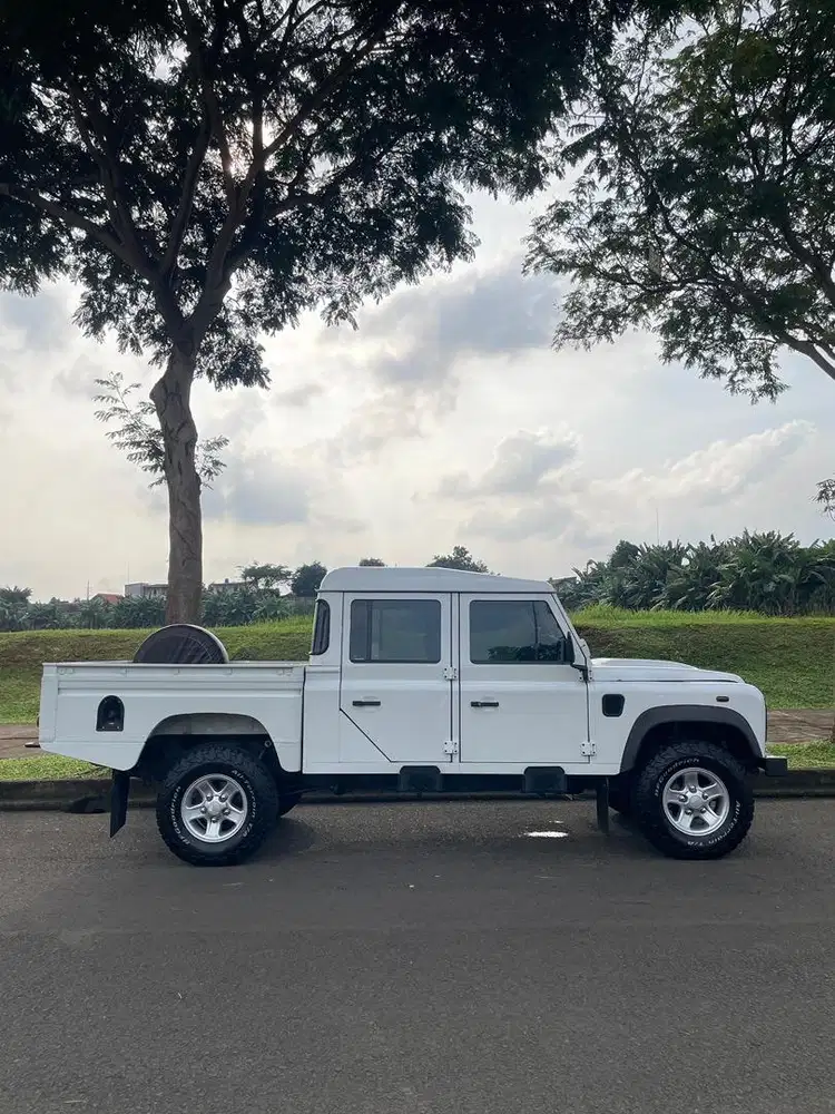 Land Rover Defender 130SW 2015 antik