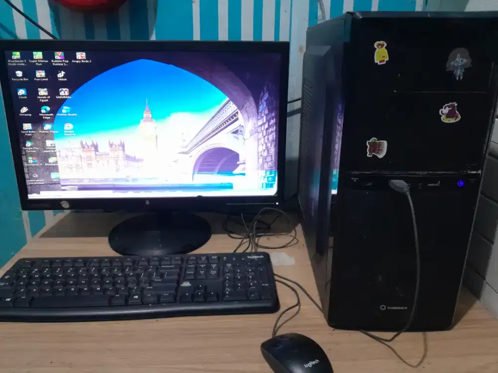 Jual Butuh Cepat 1 set Komputer + Dekstop + Mouse