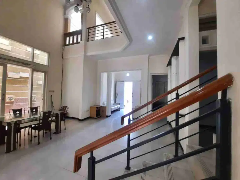 20jt/m Rumah Dharmahusada indah siap huni, dkt Kertajaya indah, Manyar kertoarjo, Pakuwon city, araya 1, Wisma Mukti, Galaxy mall, Merr