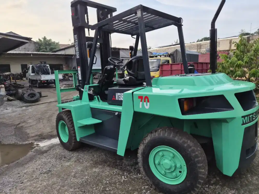 Forklift 7 Ton Mitsubishi siap kerja