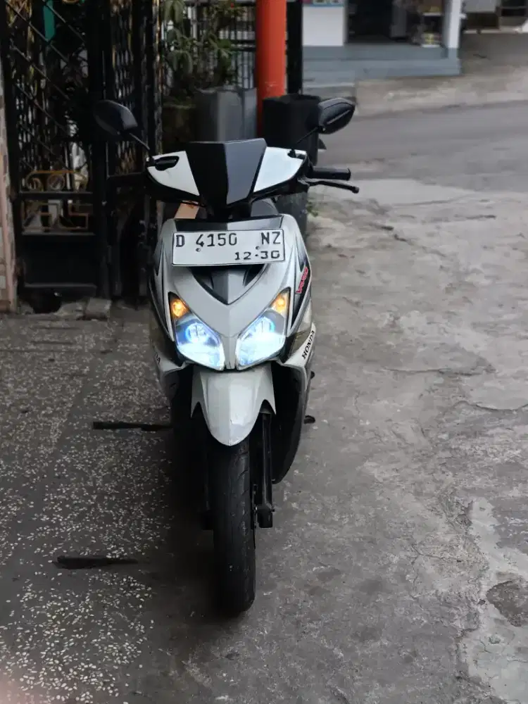 Vario tahun 2011 pajak isi/tt boleh gan cash lebih bagus