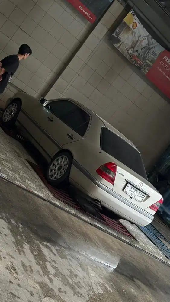 Mercedes-Benz C230 1997 Bensin