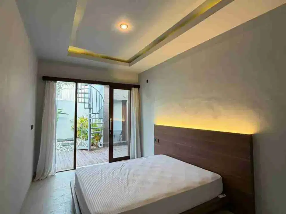 Rent Villa Br Gress 260m2 Ada Rooftop View Sawah Furnish Tumbak Bayuh - Thumbnail 8