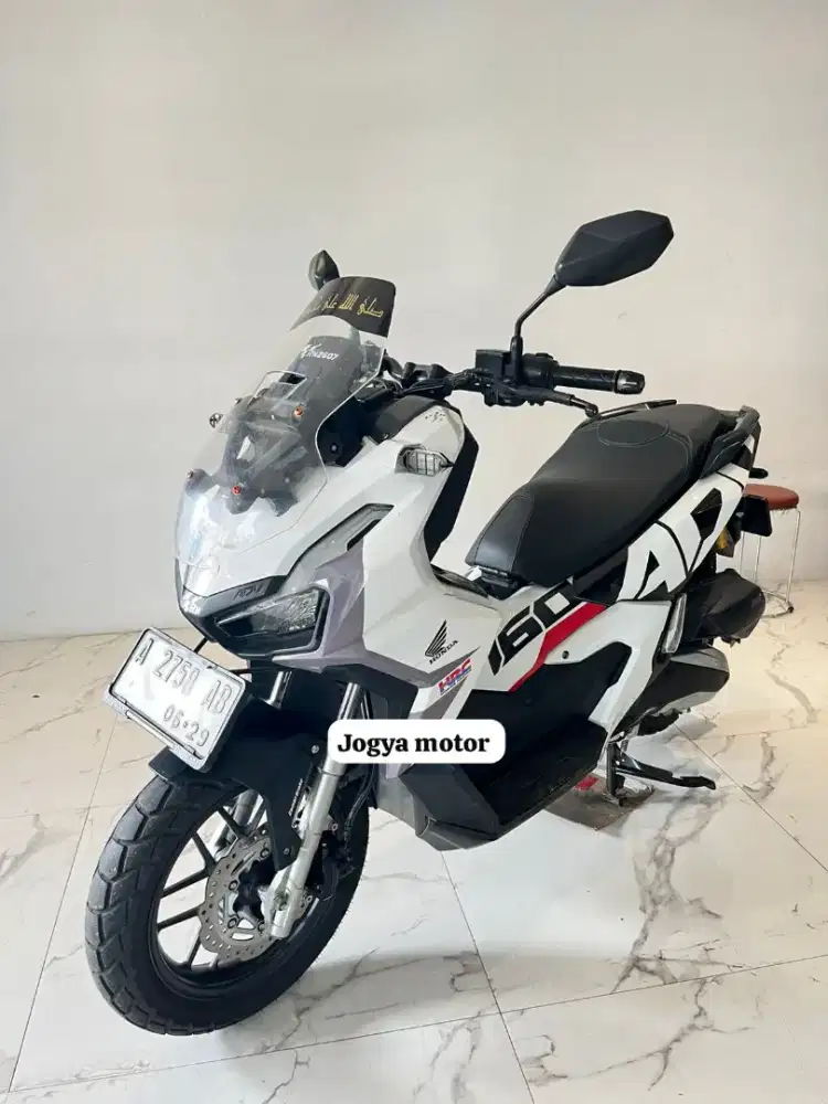 c - honda adv 160 2024 KM 9RB