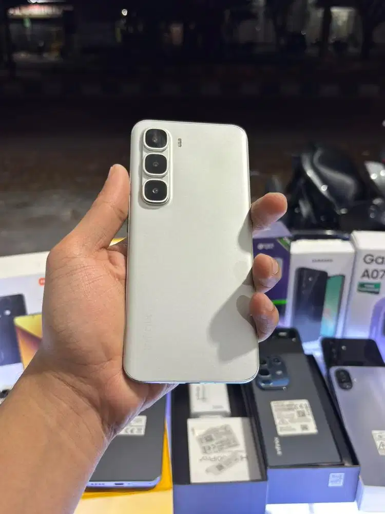 Infinix Hot 60 Pro Plus 8/256, Kondisi Super, Lengkap, Bergaransi.