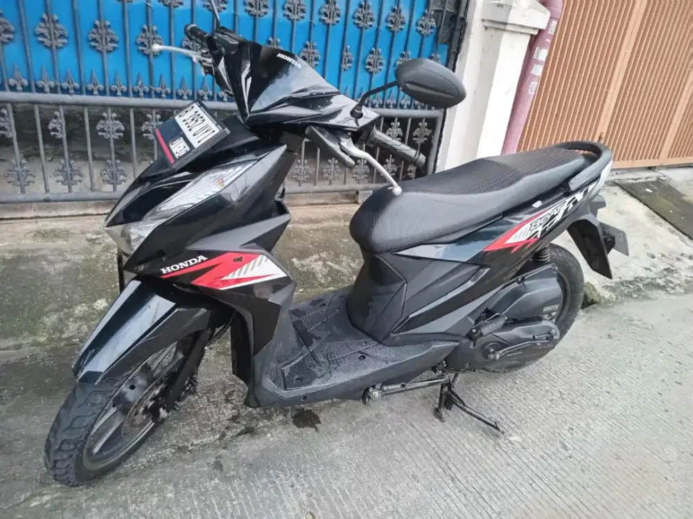 Dijual Honda Beat 2023,hitam,kondisi bagus,surat lengkap,pajak panjang