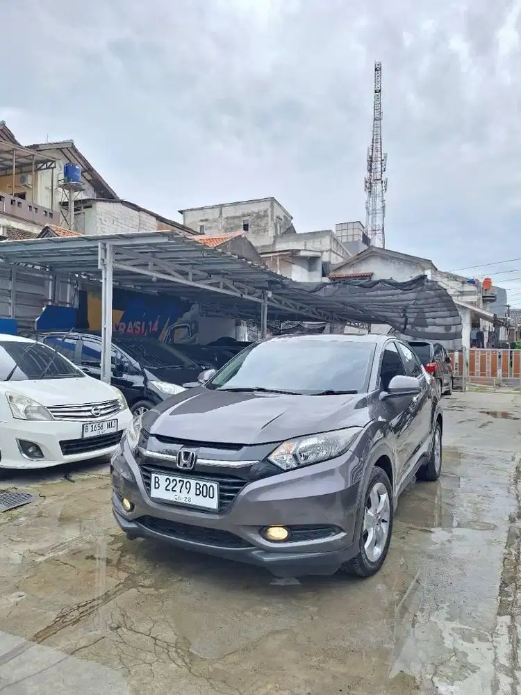 honda hrv 1.5 E CVT tahun 2017 terawat
siap pakai
