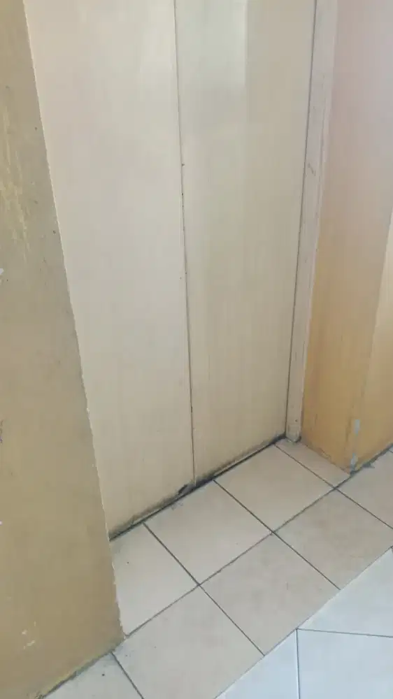 LOKER HOUSEKEEPING APARTEMEN