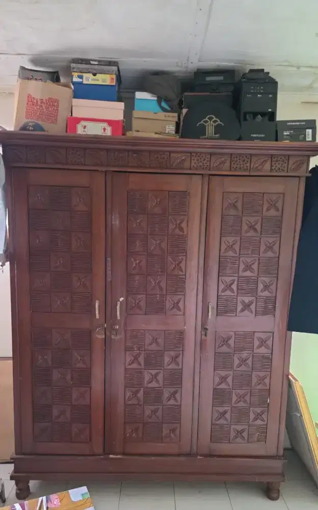 Lemari baju minimalis 3p jati jepara