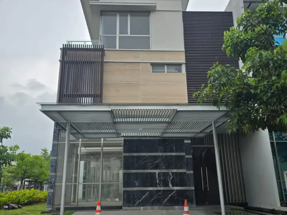 Rumah Golf Island PIK Cluster Golf 10x25 AC 5 Full Gorden Ada Lift