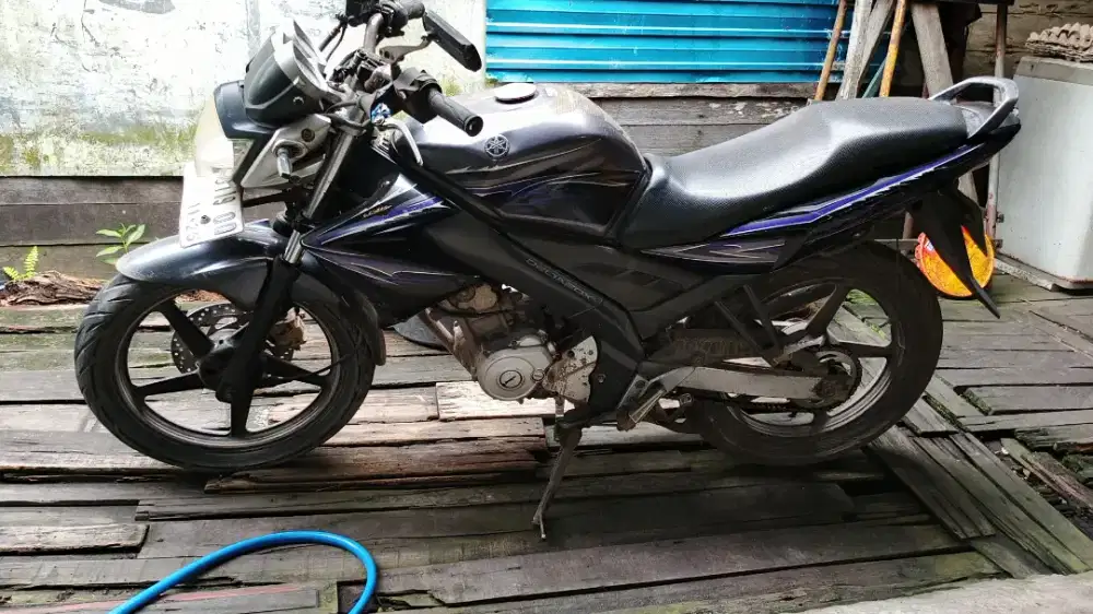 Yamaha V-Ixion 160 cc