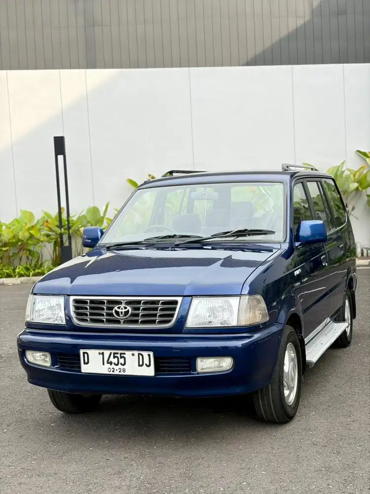 Kijang LGX 2001