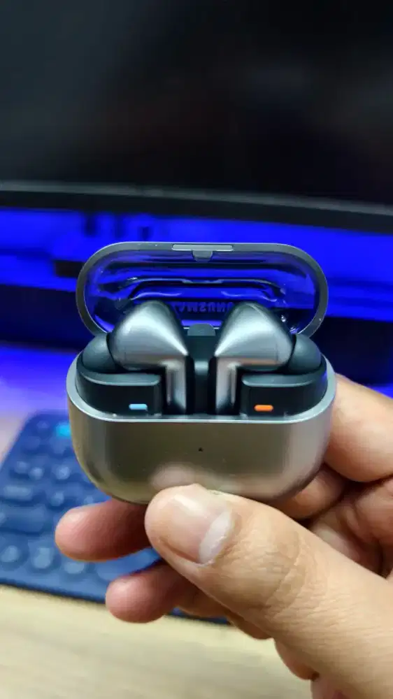 Samsung Galaxy buds 3 Pro.