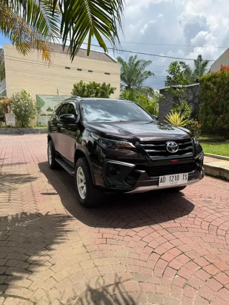 Fortuner 2.4 TRD sportivo 2017 (asli type TRD)