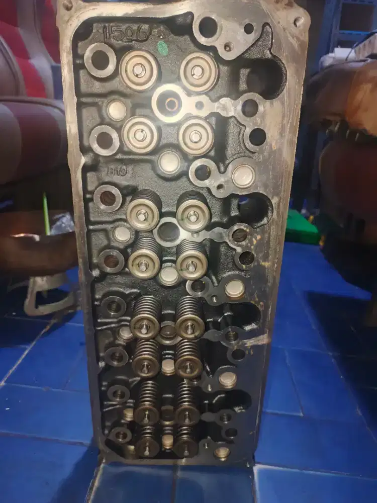 cilinder head mercedez-benz Of 917