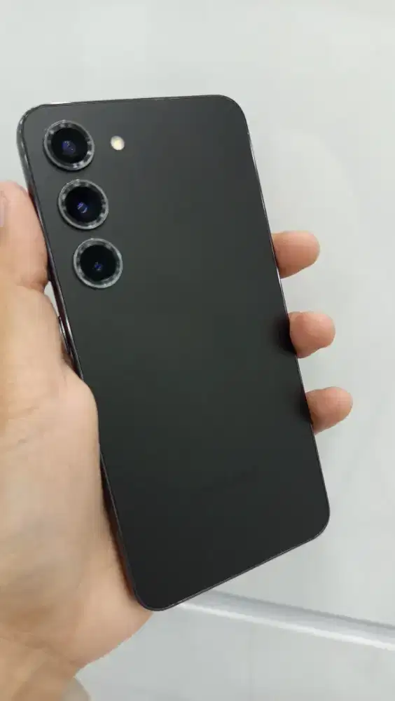 Samsung S23 8/256