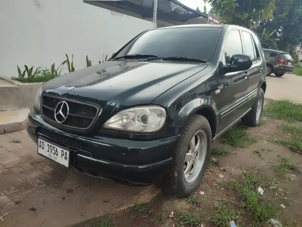 Mercy ML 320 th 2001 AT pajak on