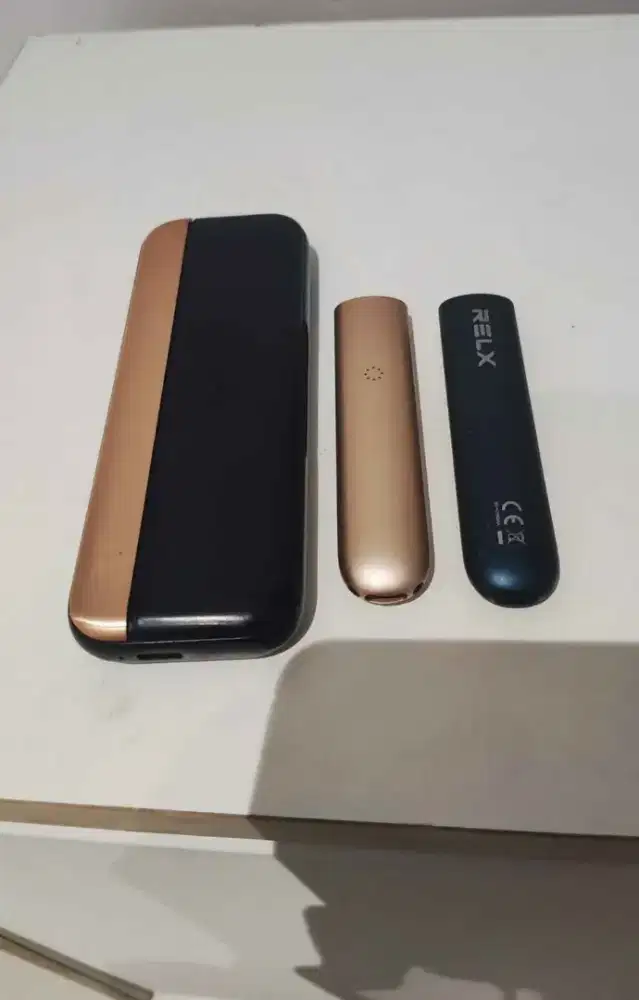 Relx 2pcs and wireless charging 1500mAH