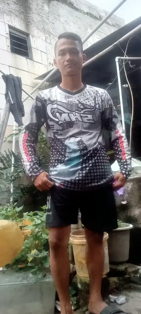 Sedangkan mencari pekerjaan