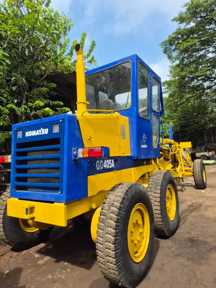 Grader GD405 komatsu