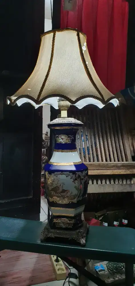 Lampu Meja Davinci
