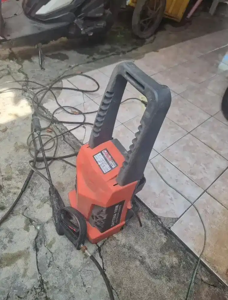 Mesin jet air . Jet cleaner lakoni