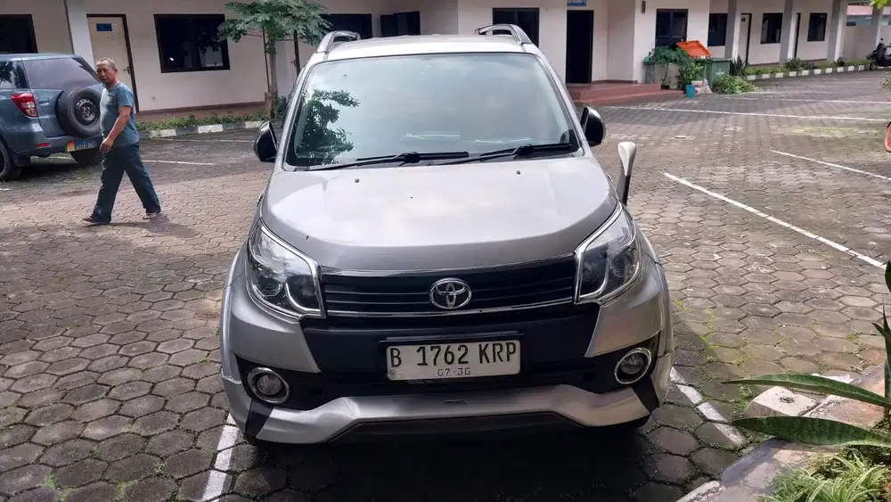 Toyota Rush 1.5 s trd sportivo manual 2015 Bensin