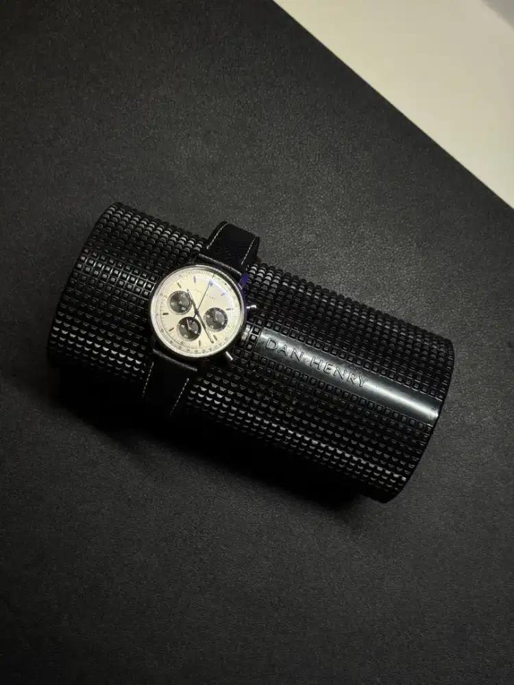 Jam tangan Dan henry