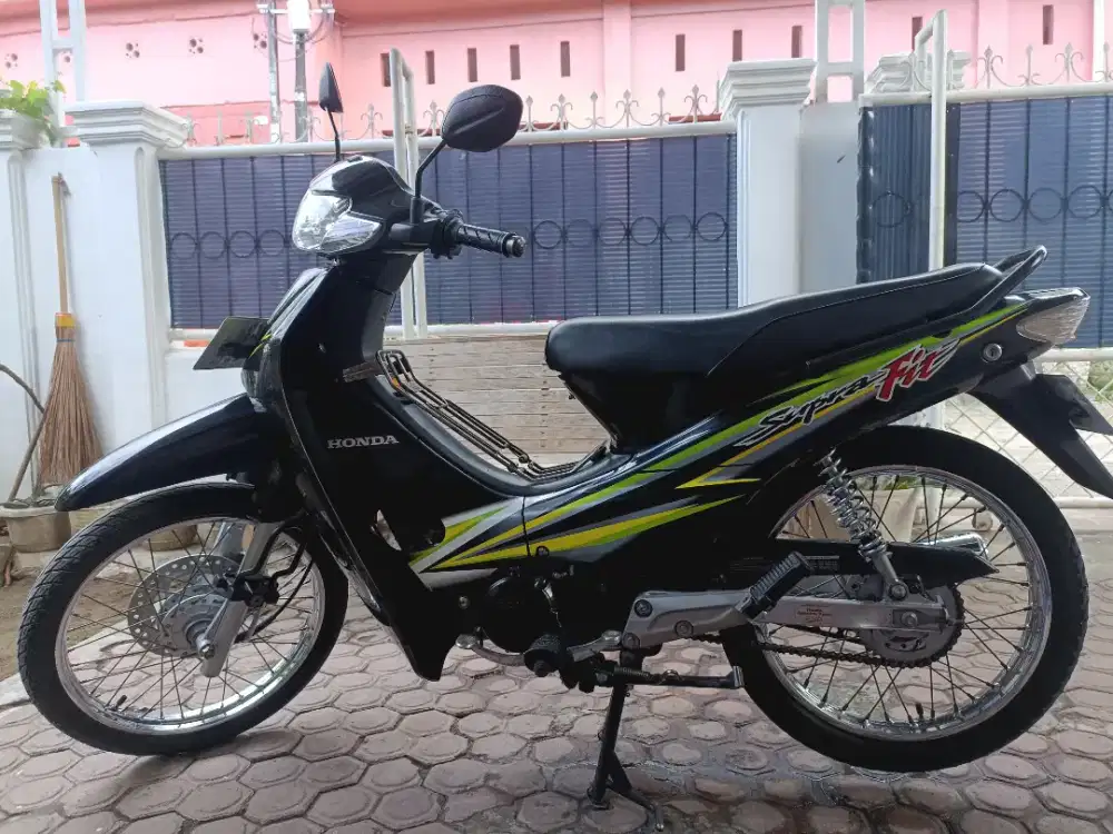 Honda supra fit th 2005 mulus luar dalam (orisinil)