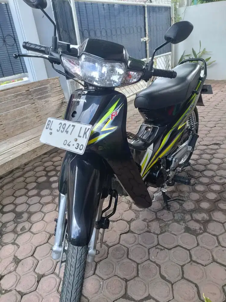 Honda supra fit th 2005 mulus luar dalam (orisinil)